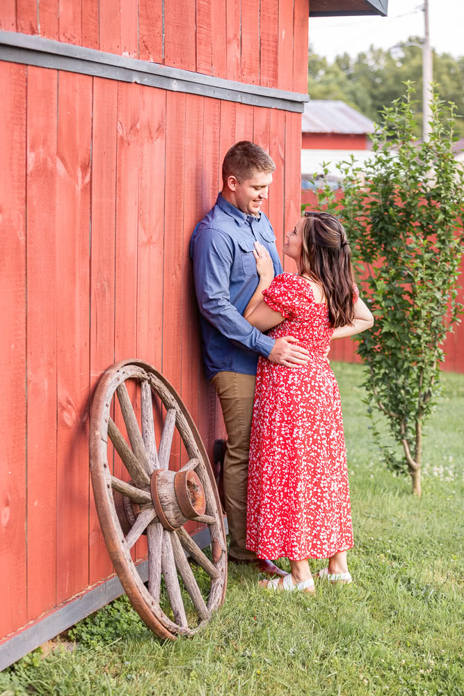 wedding-photographer-roanoke-blacksburg-christiansburg-engagement-couple-bride-groom-tg-imagine-photography-zoey-and-ethan-oak-grove-farm-beckley-wv-west-004