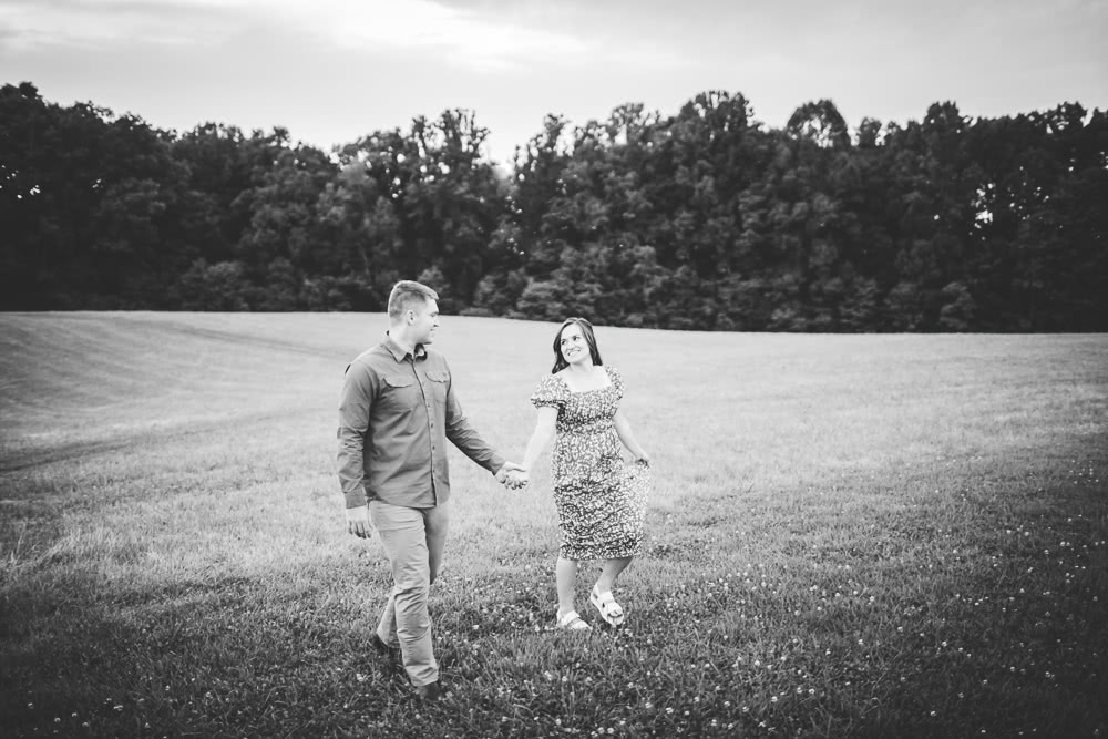wedding-photographer-roanoke-blacksburg-christiansburg-engagement-couple-bride-groom-tg-imagine-photography-zoey-and-ethan-oak-grove-farm-beckley-wv-west-013