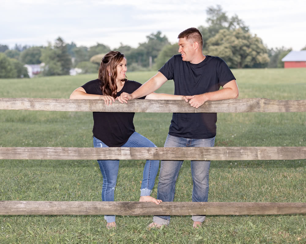 wedding-photographer-roanoke-blacksburg-christiansburg-engagement-couple-bride-groom-tg-imagine-photography-zoey-and-ethan-oak-grove-farm-beckley-wv-west-017