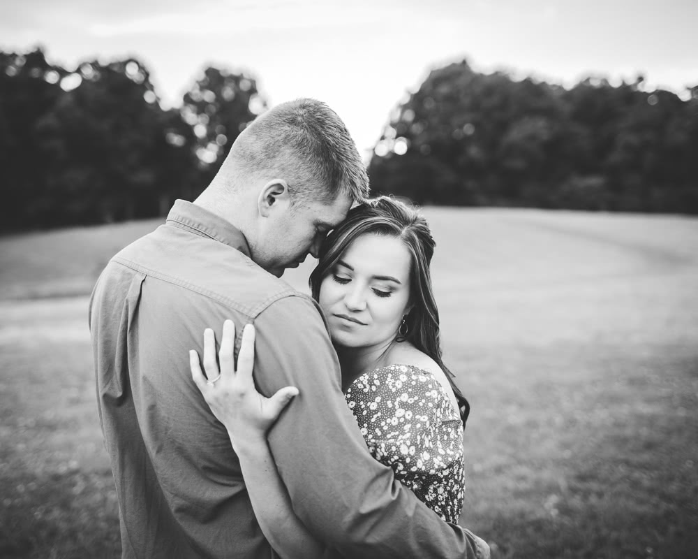 wedding-photographer-roanoke-blacksburg-christiansburg-engagement-couple-bride-groom-tg-imagine-photography-zoey-and-ethan-oak-grove-farm-beckley-wv-west-018