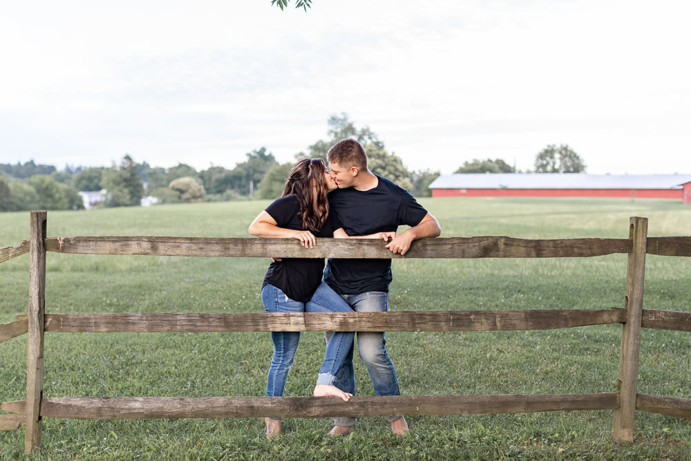 wedding-photographer-roanoke-blacksburg-christiansburg-engagement-couple-bride-groom-tg-imagine-photography-zoey-and-ethan-oak-grove-farm-beckley-wv-west-019