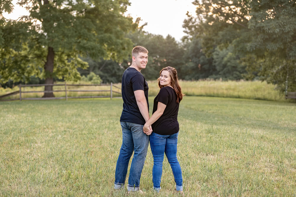 wedding-photographer-roanoke-blacksburg-christiansburg-engagement-couple-bride-groom-tg-imagine-photography-zoey-and-ethan-oak-grove-farm-beckley-wv-west-039